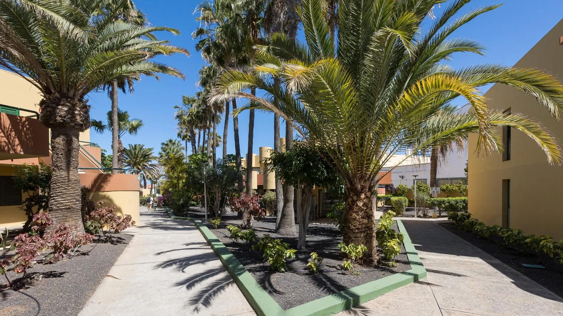 Home2Book Pool & Tennis Court Cozy Apt, Corralejo 0*,